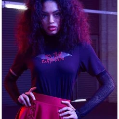 HUNIVERS DC Comics The Batman To The Batman Mock Neck T-Shirt